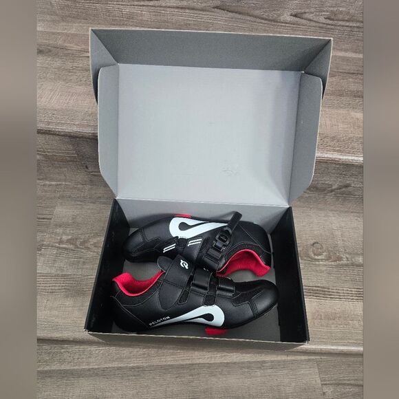 Peloton cycle shoes size 42 or Men's 9 women's 10.5 like new - Picture 1 of 8
